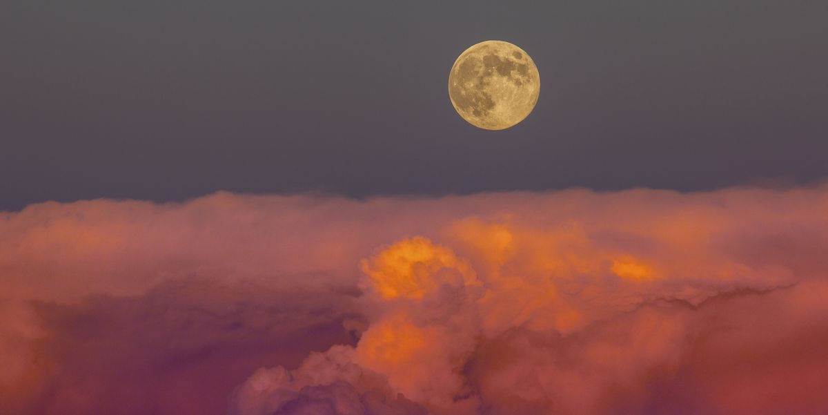 15 Full Moon Rituals For Healing, Self-Care, and Manifestation