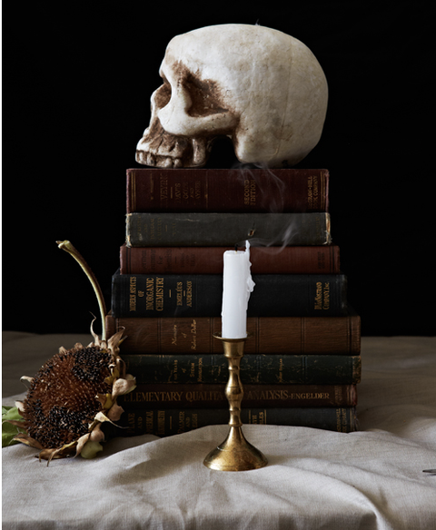 haunted house ideas skulls