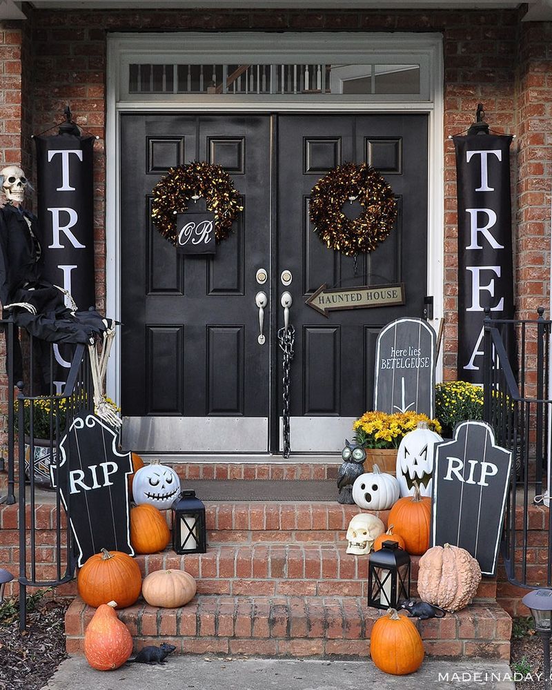 50 Best Outdoor Halloween Decorations and DIY Ideas of 2024