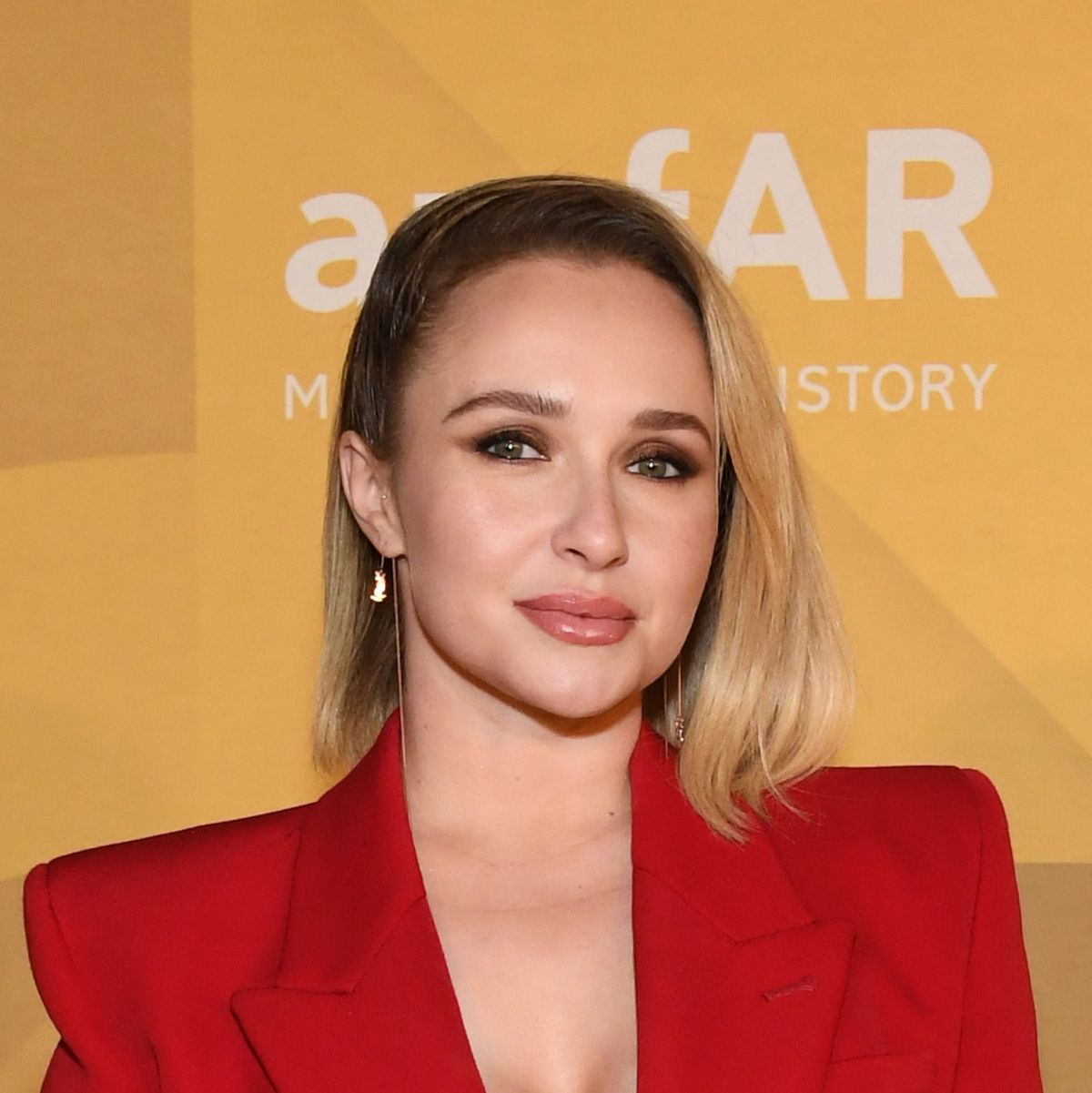 Hayden Panettiere Porn Captions - Hayden Panettiere Is So Strong In A Red Mini Dress In New Pics