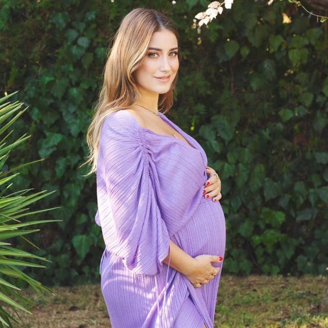 hazal kaya embarazada