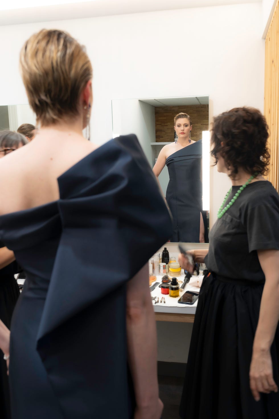 Groupe de femmes en robes