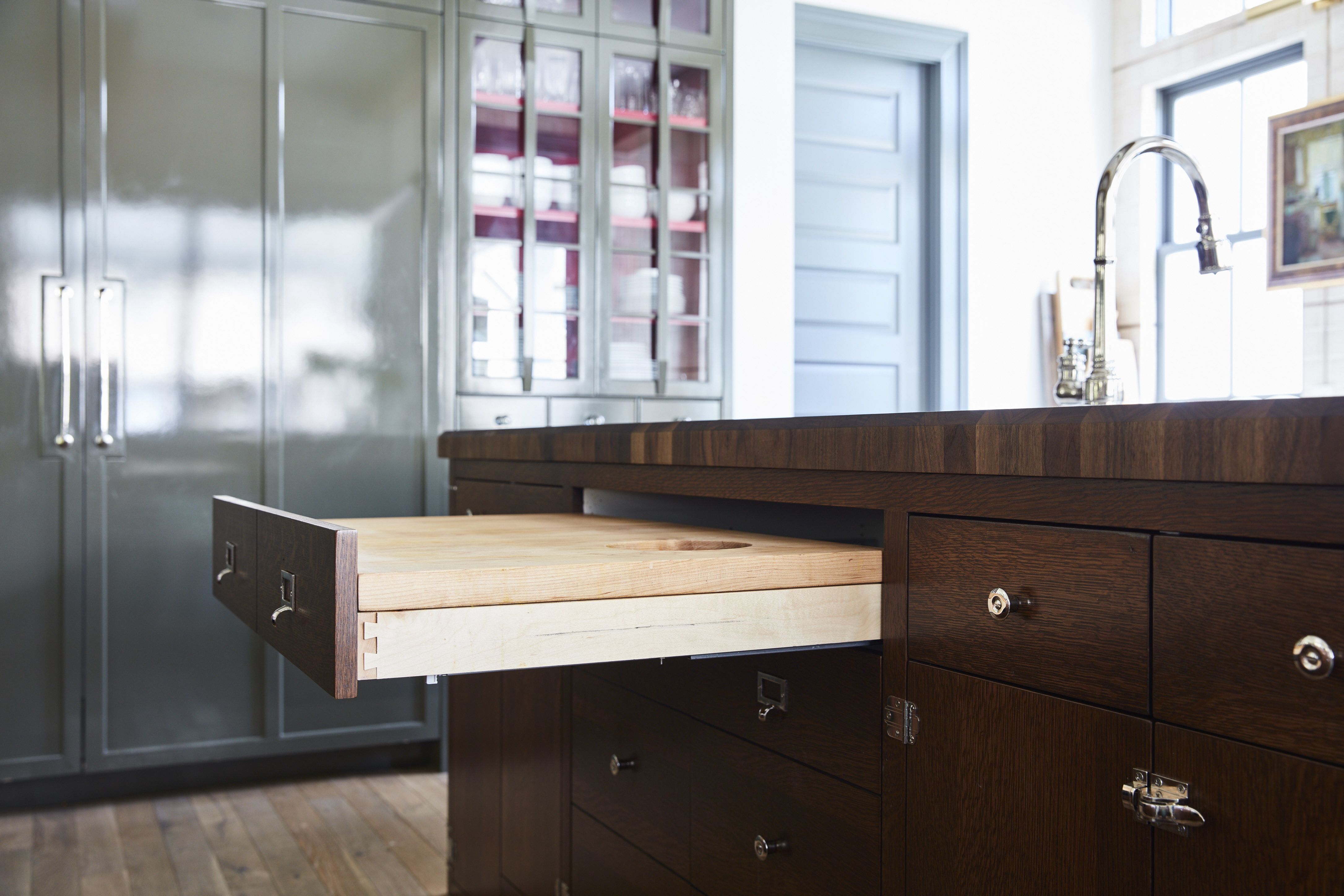 The Real Reason Old Kitchens Have Pull-Out Cutting Boards will Surprise You