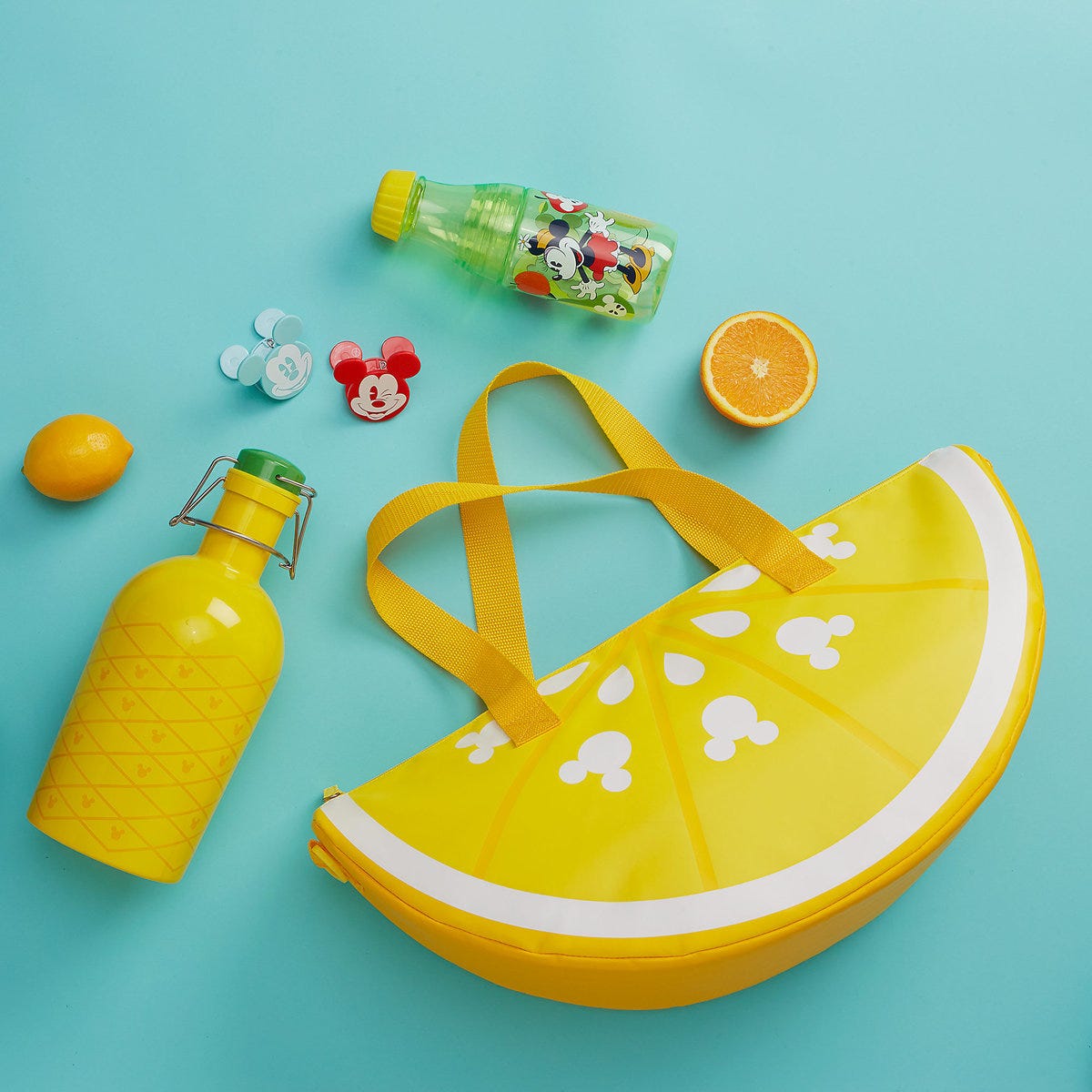 https://hips.hearstapps.com/hmg-prod/images/hb-disney-home-sale-lemon-cooler-1527628537.jpg?crop=1.00xw:0.503xh;0,0.295xh&resize=1200:*