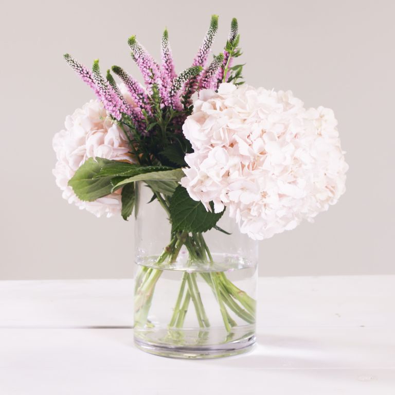 preview for 3 Foolproof Floral Arrangements You Can Make for $25 or Less