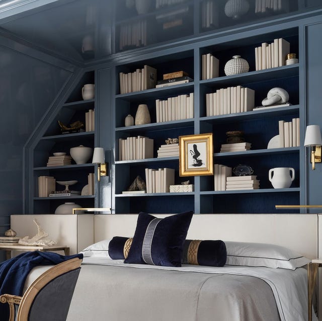 blue lacquered paint bedroom