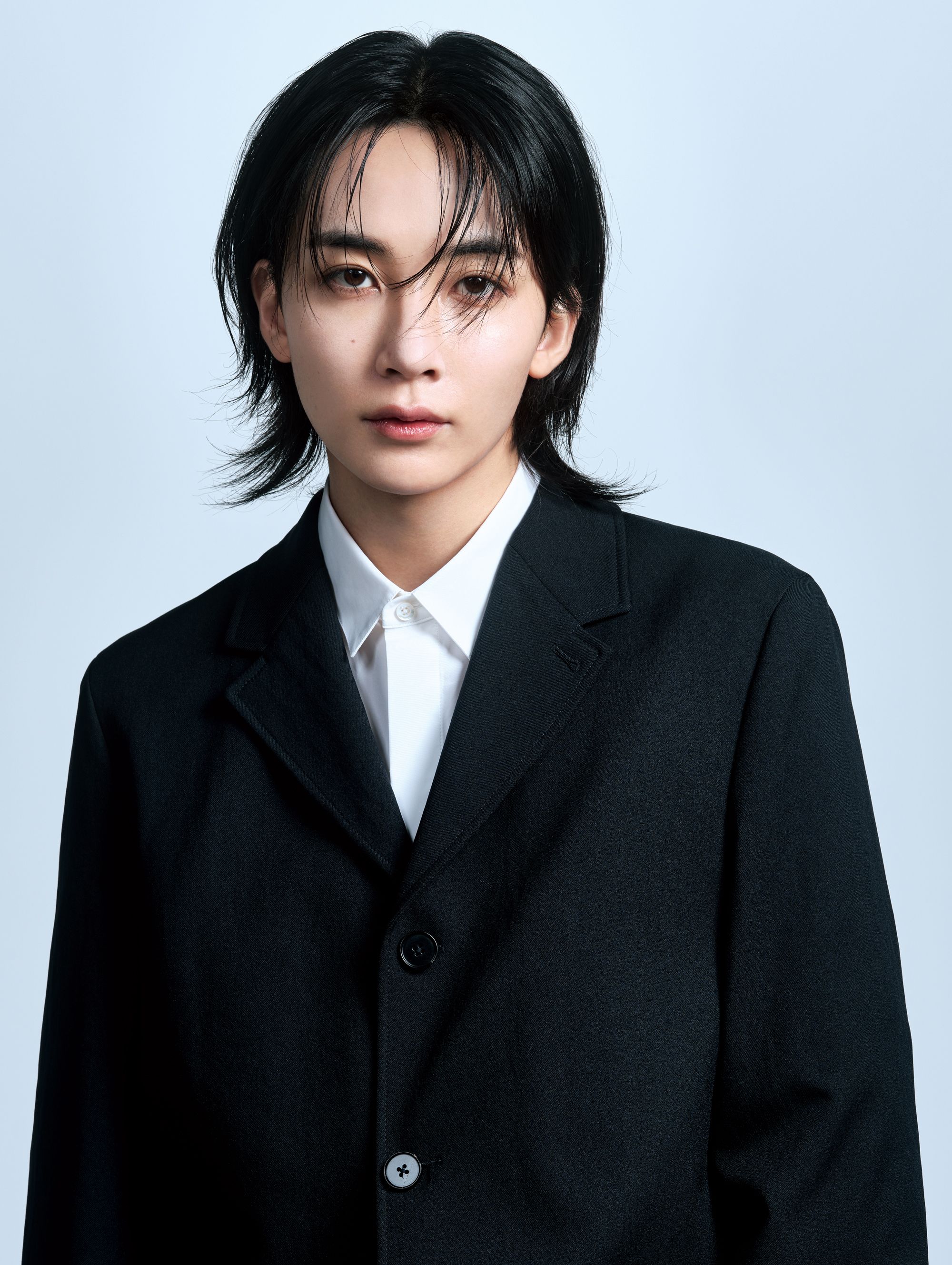 SEVENTEEN・JEONGHAN、『ハーパーズ バザー』の 特別インタビューで明かした、今の心境｜ハーパーズ バザー（Harper's  BAZAAR）公式