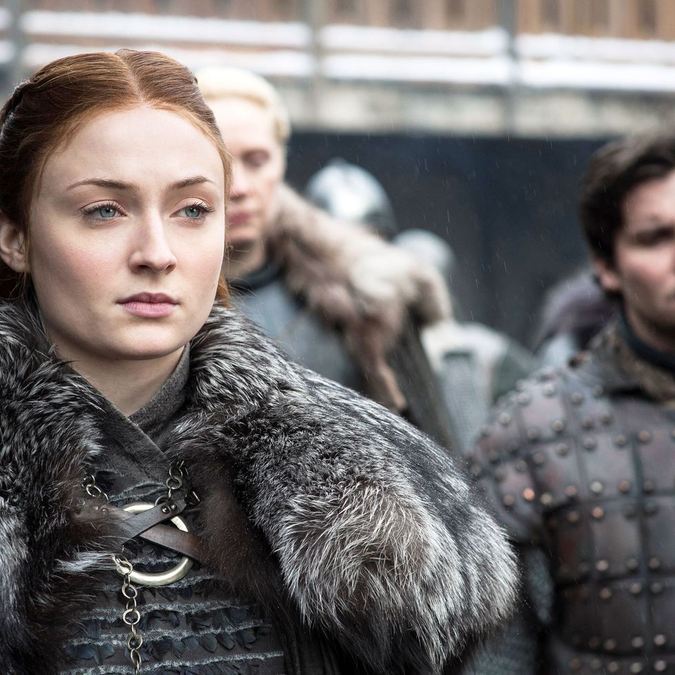 How to Dress Like Game of Thrones' Sansa Stark With a Coffee Cup for  Halloween 2019