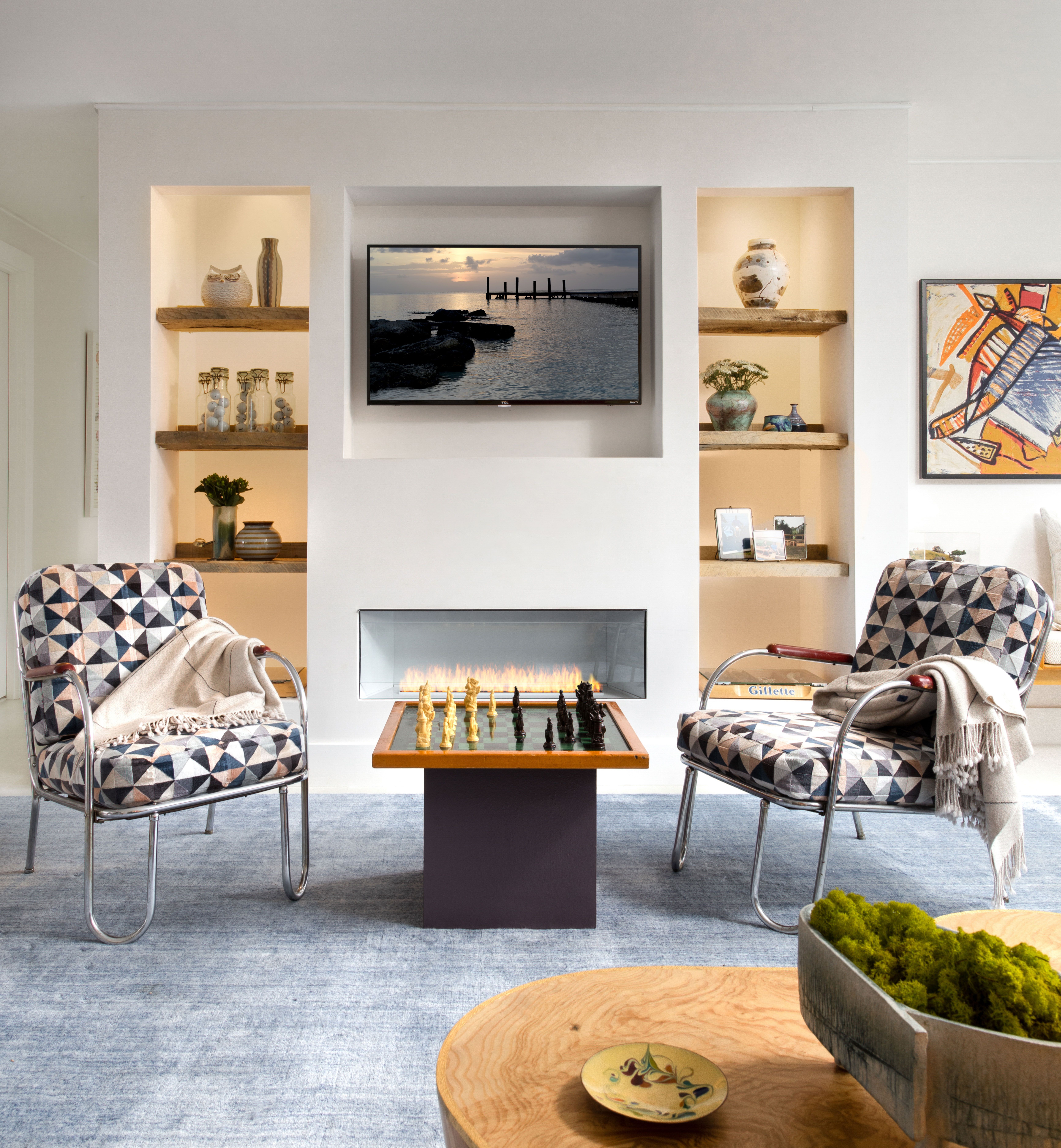 75 Ceramic Tile Living Room with a Wall-Mounted TV Ideas You'll Love -  March, 2024 | Houzz