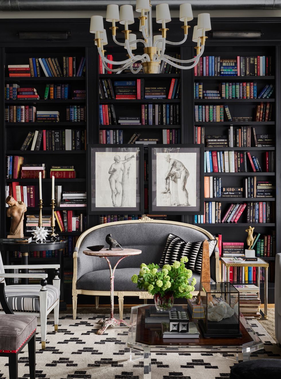 How to Organize Your Bookshelves, According to Interior Designers