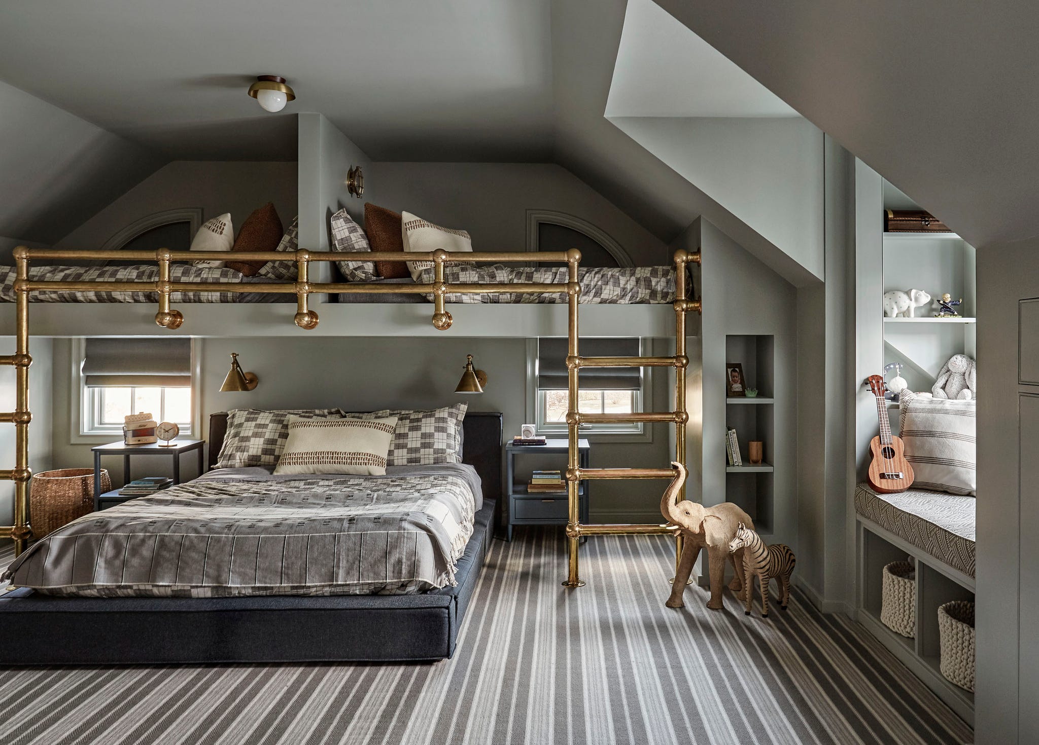 How To Build The Ultimate Bunk Room According To Designers