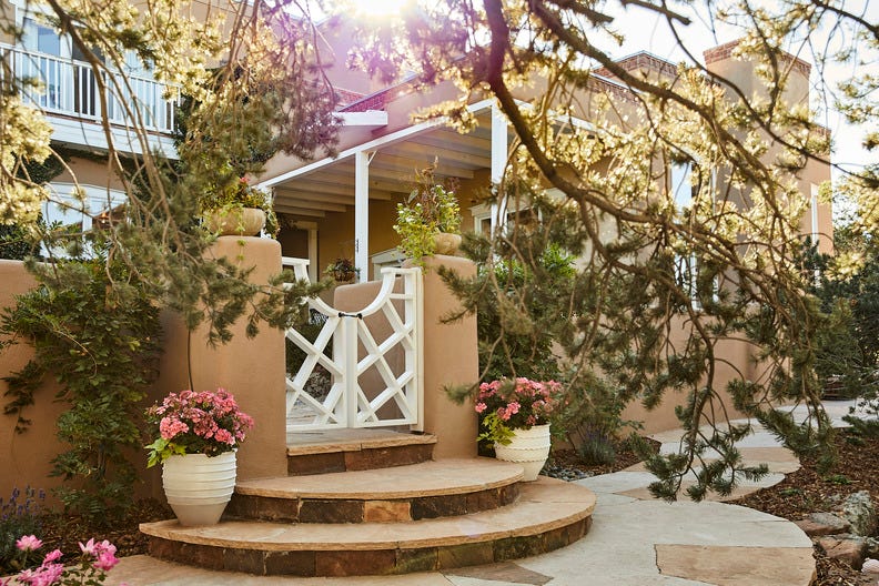 The First 10 Seconds of a Home Tour Are CRITICAL To Selling Your Property Fast