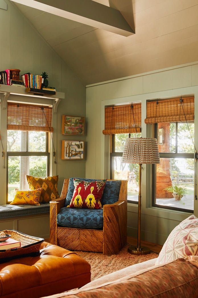 adirondack style cottage home in coecles harbor on shelter island designed by serena dugan. family room. adirondack style cottage home in coecles harbor on shelter island designed by serena dugan. family room.