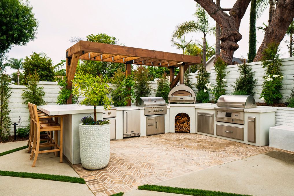32 Outdoor Kitchen Ideas Perfect for Entertaining