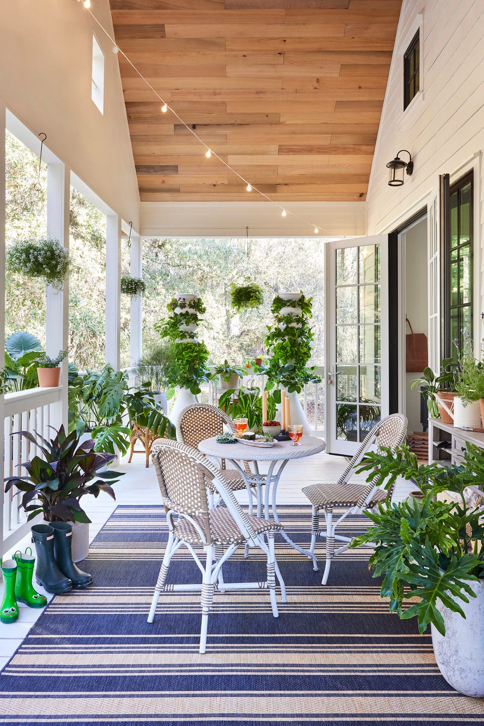 northern florida home of designer whitney leigh morris and her husband, adam winkleman. interior designer whitney leigh morris. architect jennifer langford. northern florida home of designer whitney leigh morris and her husband, adam winkleman. interior designer whitney leigh morris. architect jennifer langford.