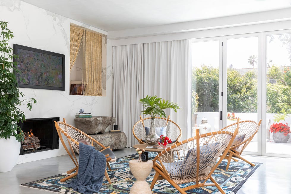 tv personality breegan jane's venice beach\, california home. living room. 