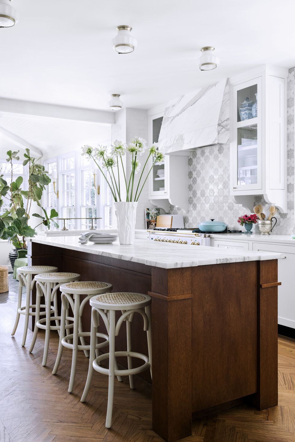 18 Easy, Stylish Kitchen Counter Decor Ideas