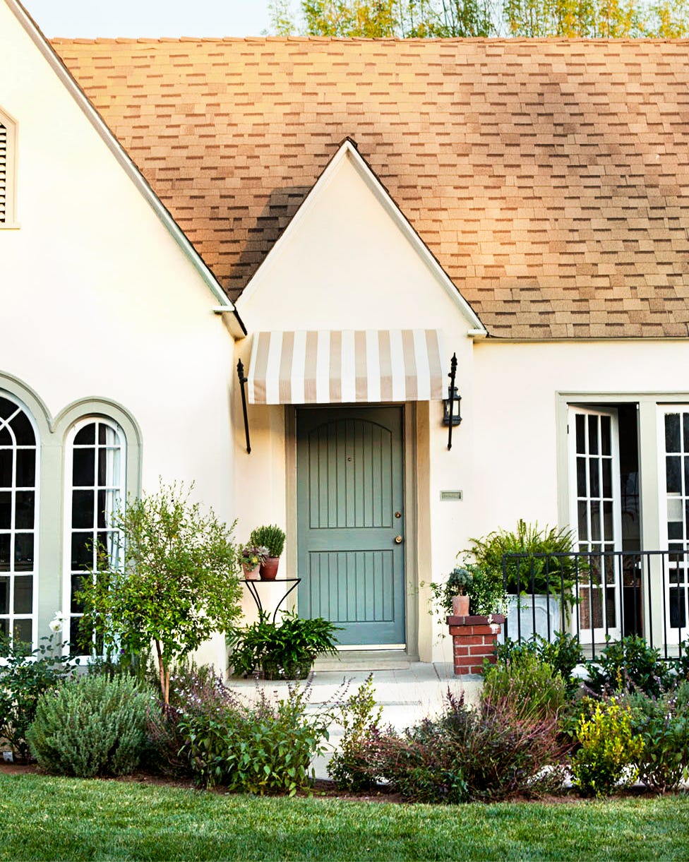 Home, House, Property, Roof, Residential area, Building, Real estate, Estate, Cottage, Architecture,