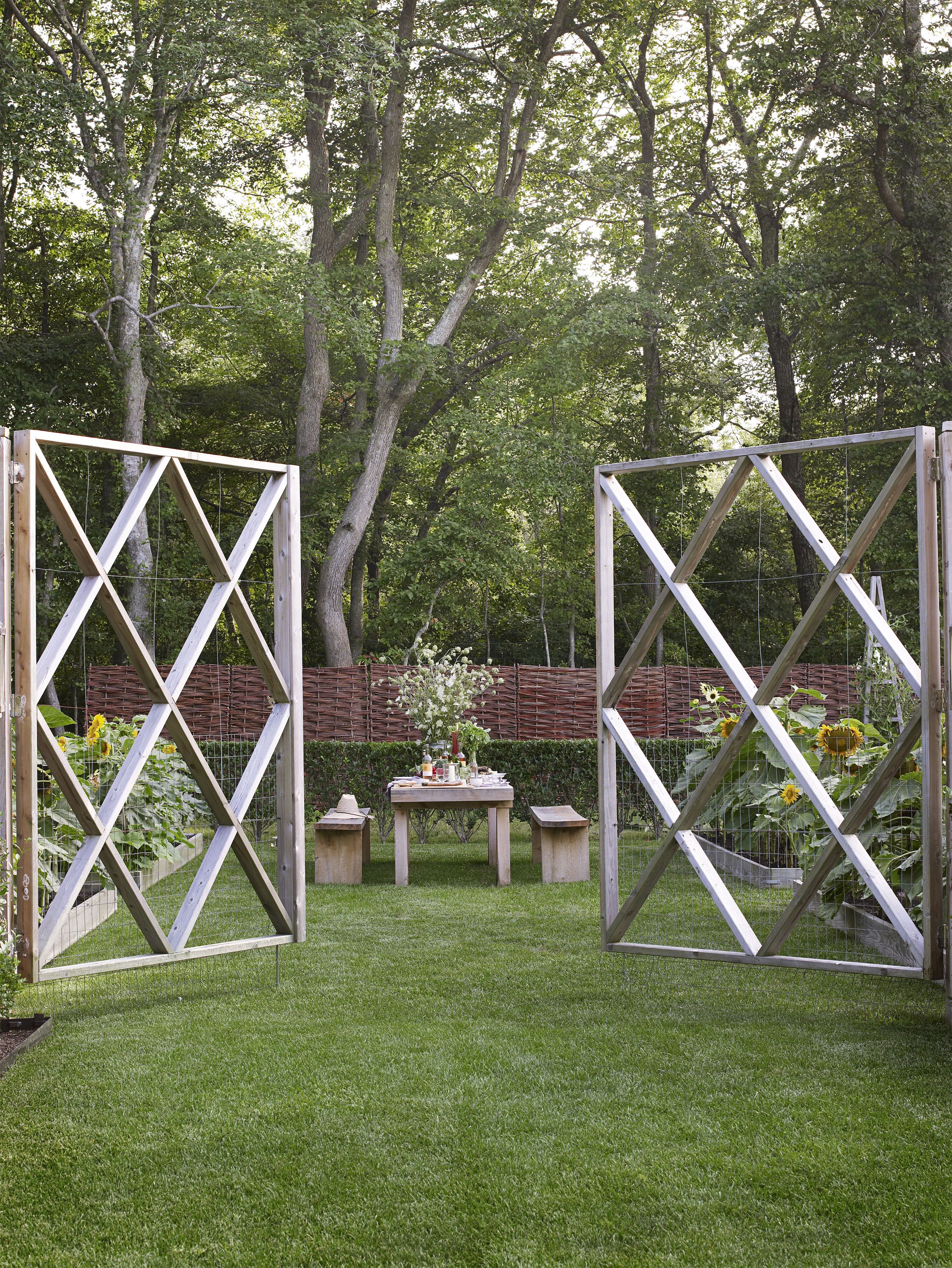 15 Types of Fences for Your Yard: Privacy, Safety, and Style