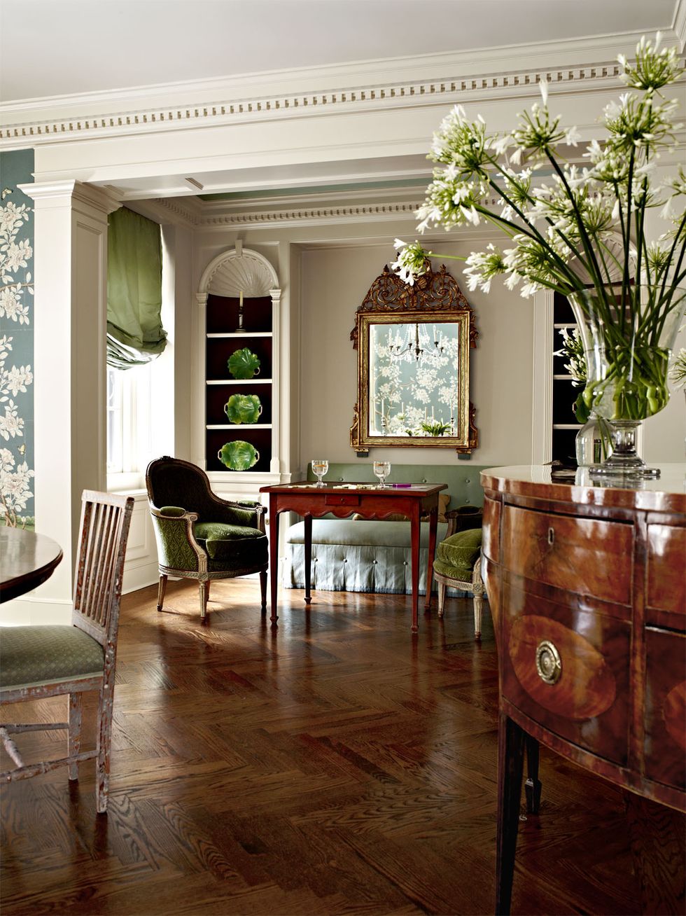 a dining room alcove