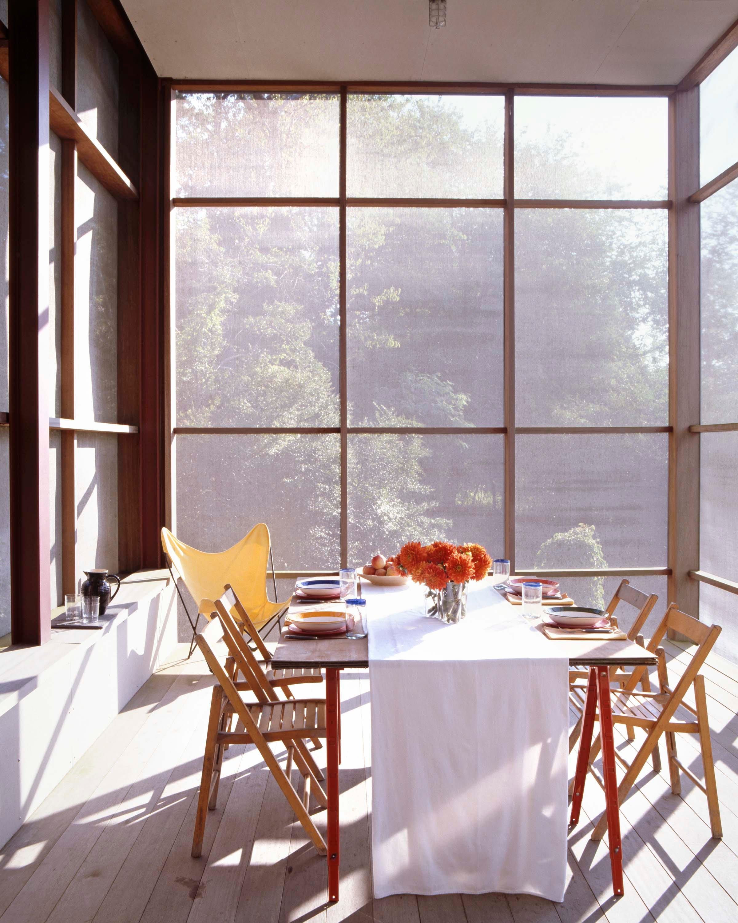 Pictures Of Screened In Porches With_21 That'Ll Make You Ditch Your Living Room! - ao6na07
