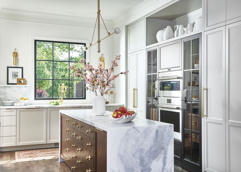 white kitchen designed by lakehaus design