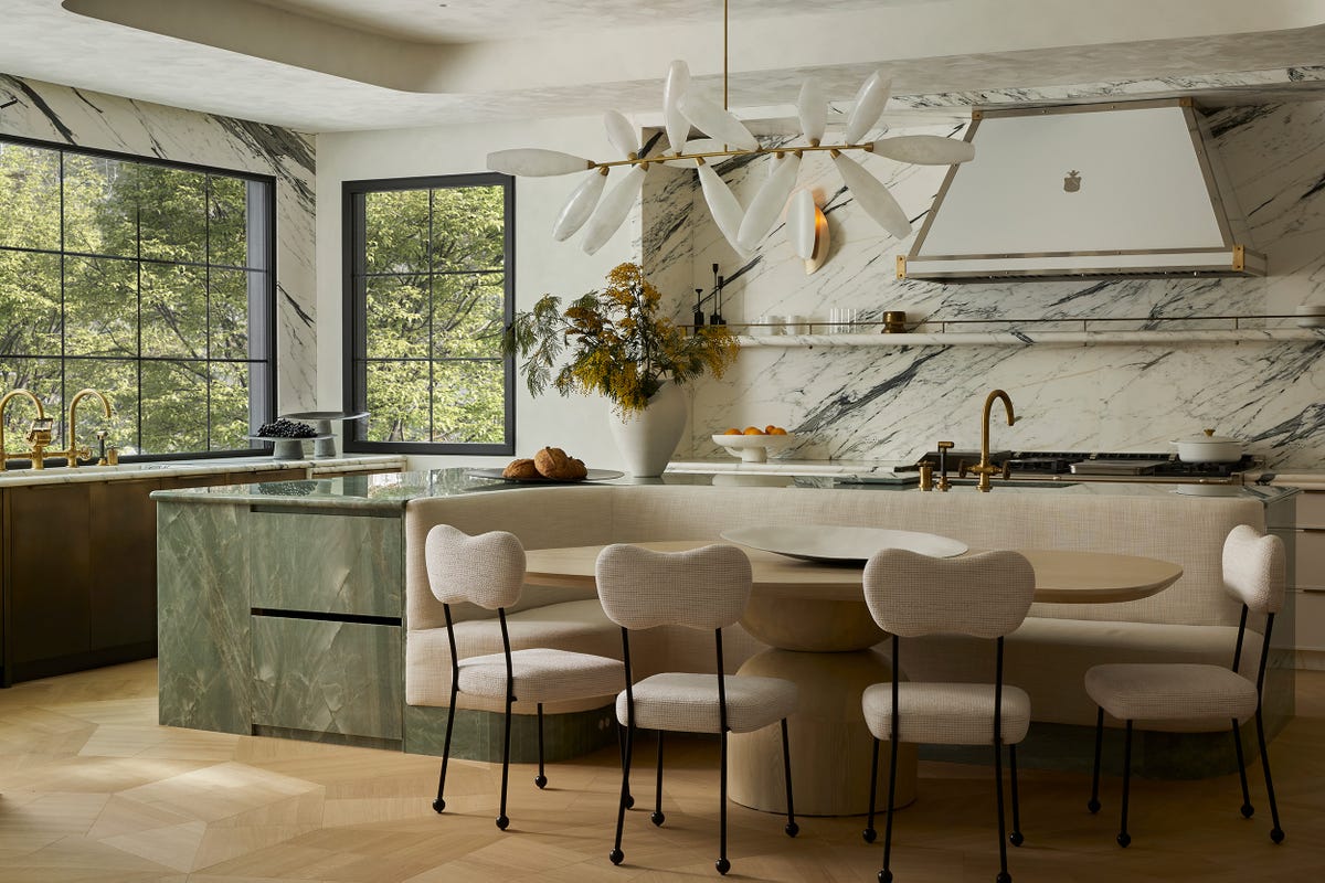 This Interior Designer Created an Entire Home Around a Bright Pink Oven Range