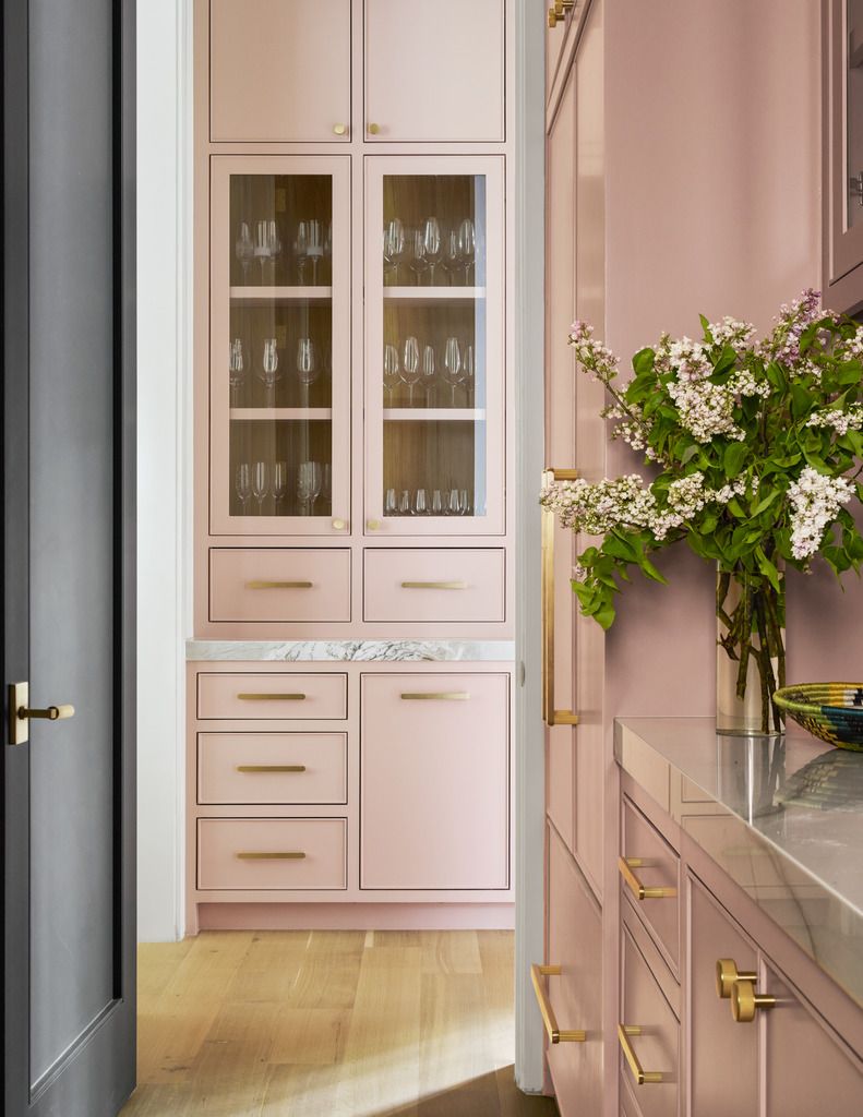 15 Best Kitchen Cabinet Paint Colors For 2025 Hbx090124thomasjames 004 67854da329bcd