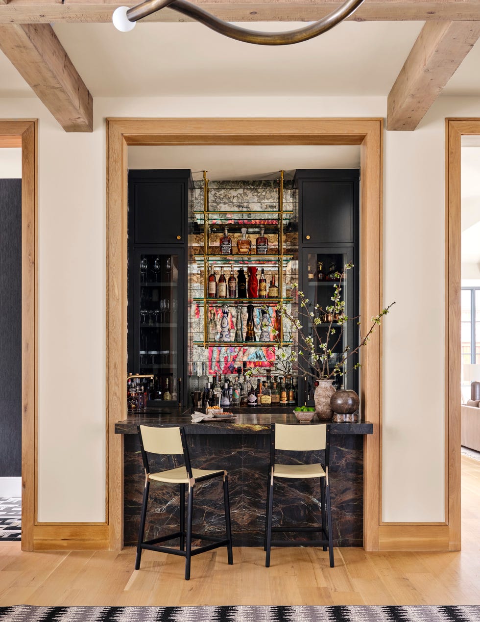 chris and lynsey synek's dallas, texas home designed by interior designer, philip thomas vanderford of studio thomas james, and janson luter architects. wet bar.