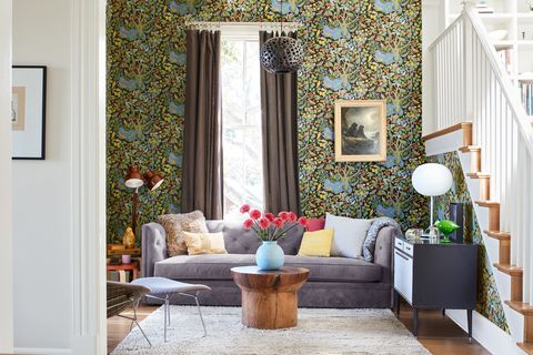 how to choose wallpaper for living room