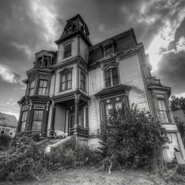 How the S.K. Pierce Mansion Became One of the Most Haunted Homes in