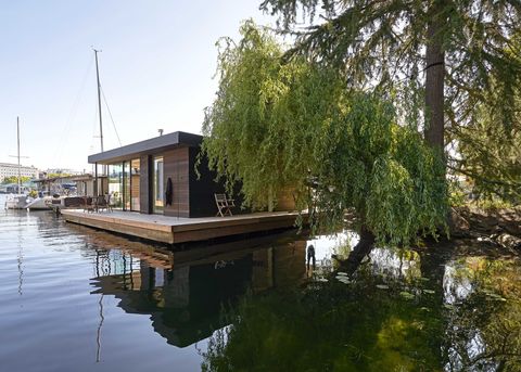 house boat, exterior