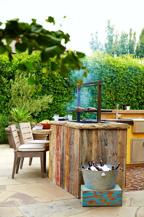 outdoor bar with smoke pit