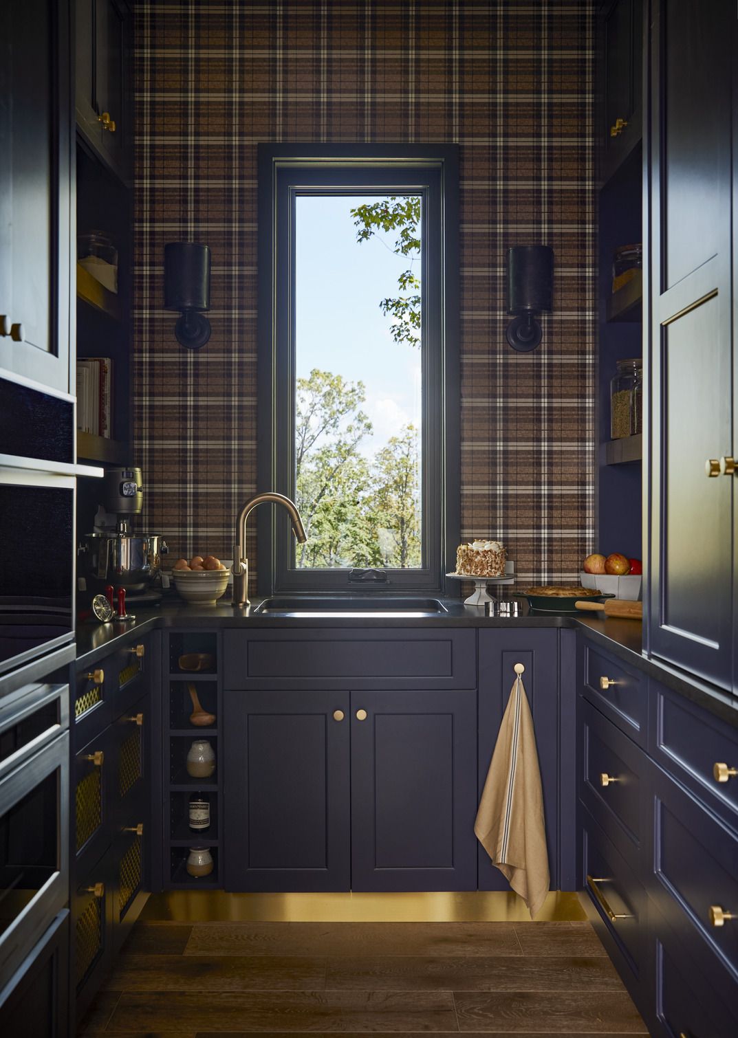 Painted Kitchen Floors: A Trending Home Makeover