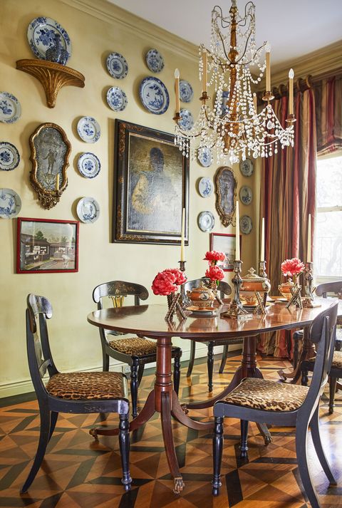 Room, Dining room, Furniture, Interior design, Table, Property, Chandelier, Building, House, Home, 