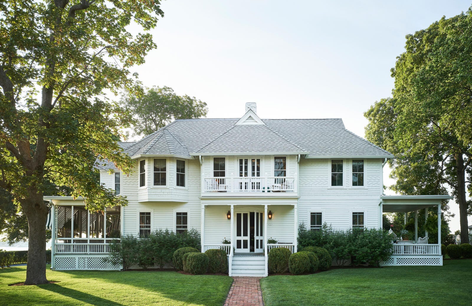 A Guide to Restoring Historic Homes and Renovating Fixer Uppers