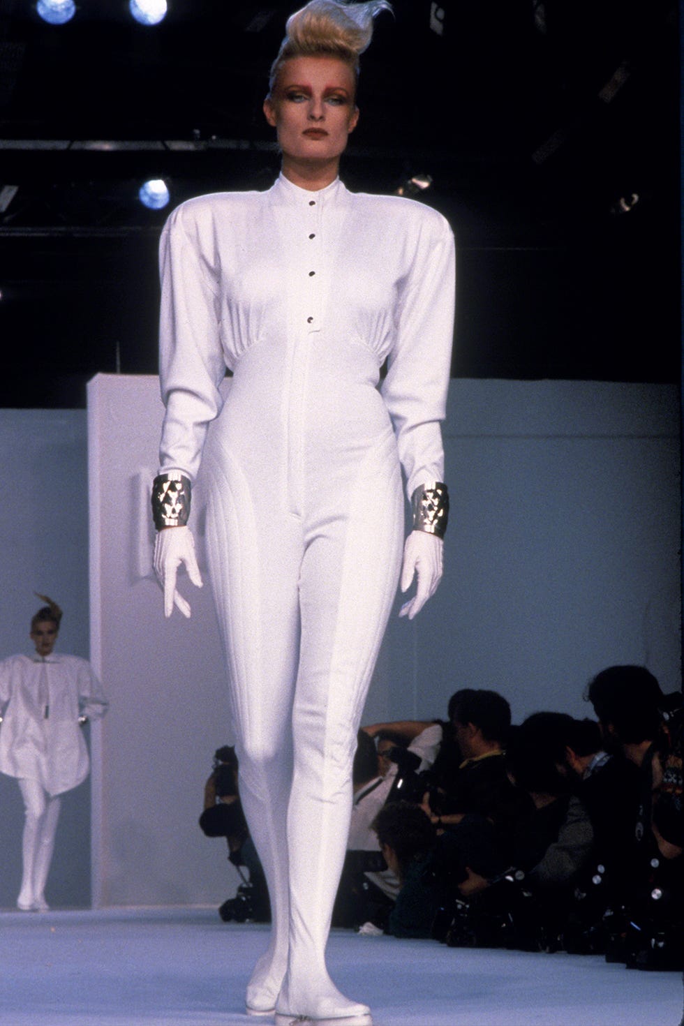 Fashion, Fashion model, Fashion show, Runway, Fashion design, Public event, Event, Model, Human, Suit, 