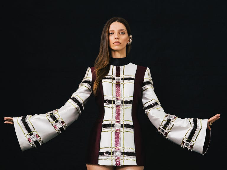 Clothing, Fashion model, Sleeve, Fashion, Collar, Outerwear, Fashion design, Dress, Photography, Pattern, 