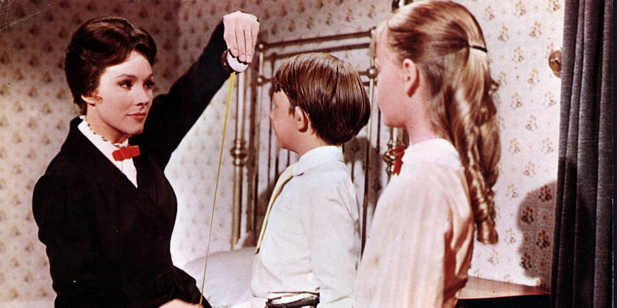 https://hips.hearstapps.com/hmg-prod/images/hbz-best-disney-movies-mary-poppins-everett-1587424584.jpg?crop=1.00xw:1.00xh;0,0&resize=1200:*