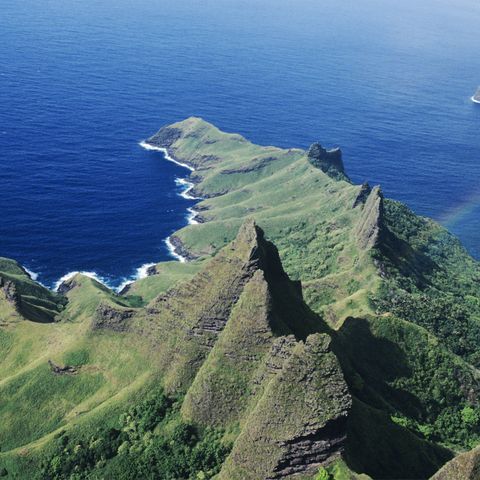 Marquesas, Nuku Hiva, Aakapa, elevated view