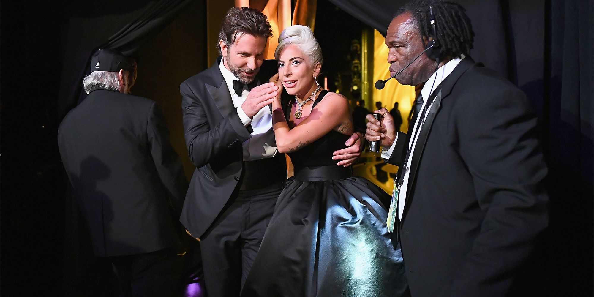 セール中…レディー・ガガとブラッドリー・クーパー直筆サイン