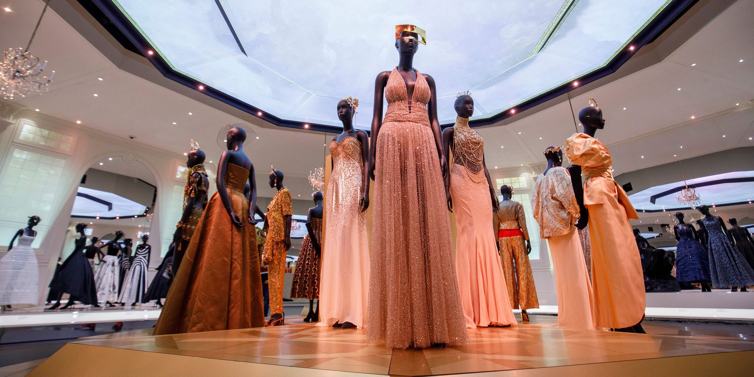 All of the Photos from the Christian Dior Exhibit at the V A