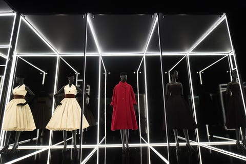 All of the Photos from the Christian Dior Exhibit at the V&A Museum in ...