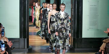 Fashion model, Fashion, Clothing, Runway, Haute couture, Shoulder, Fashion show, Fashion design, Dress, Event, 