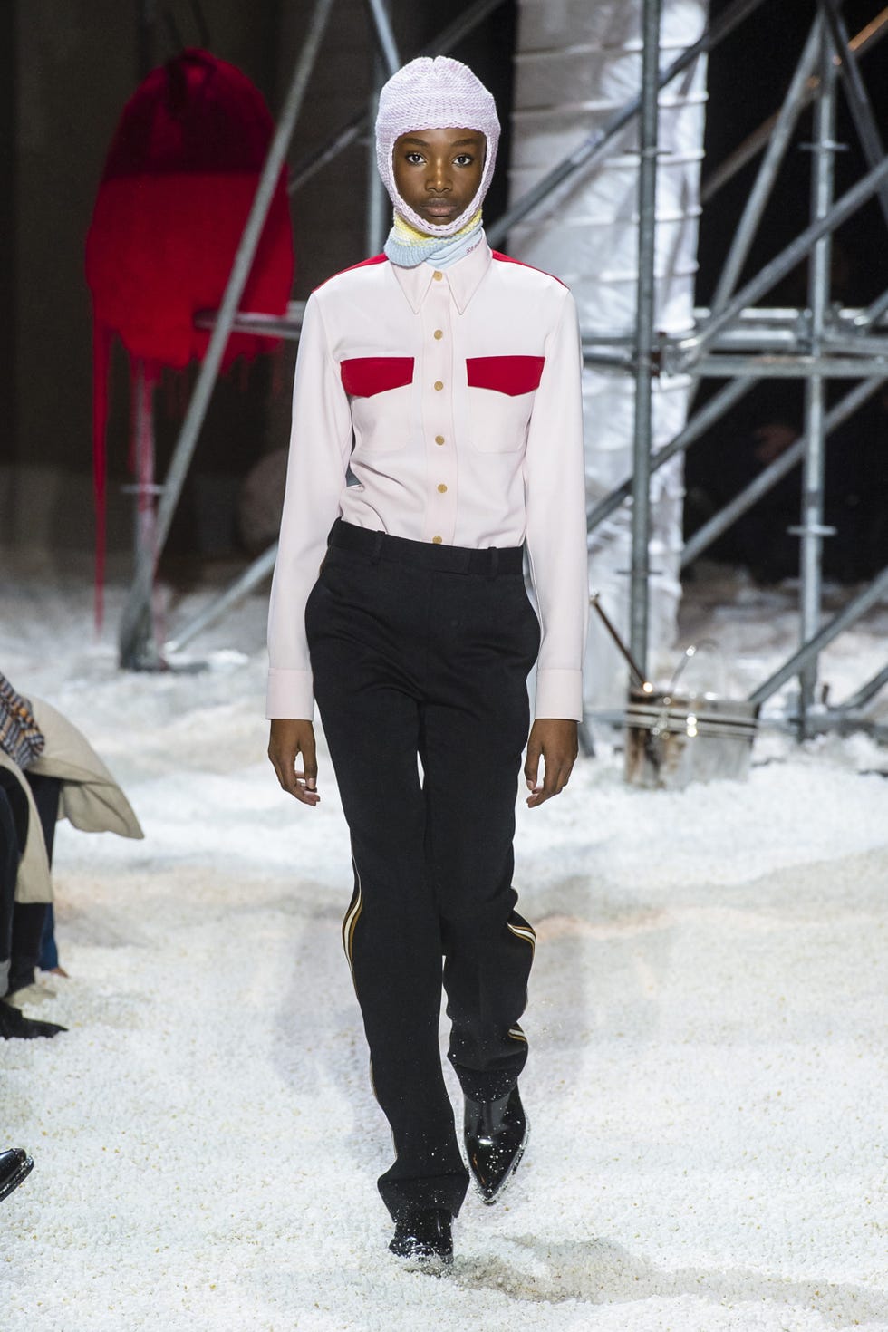 Fashion, Runway, Fashion show, Fashion model, Winter, Haute couture, Fashion design, Headgear, Uniform, Event, 