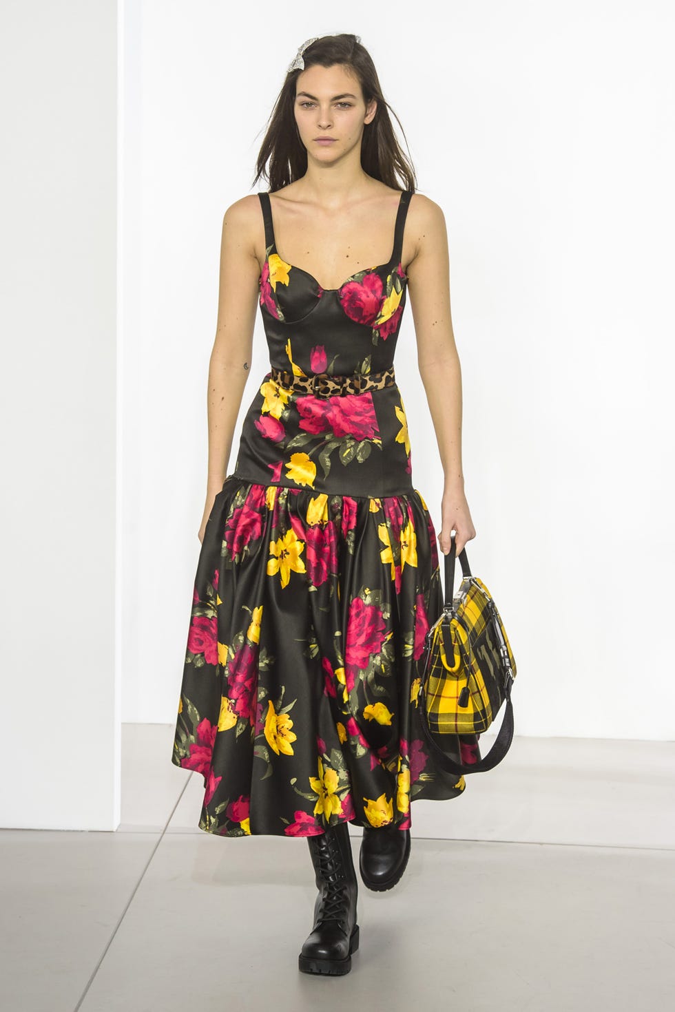 Fashion model, Clothing, Dress, Day dress, Fashion, Yellow, One-piece garment, Fashion design, Footwear, Waist, 