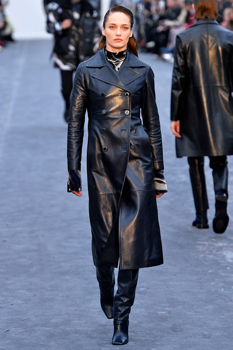 Fashion, Runway, Fashion show, Fashion model, Clothing, Leather, Outerwear, Human, Street fashion, Footwear, 