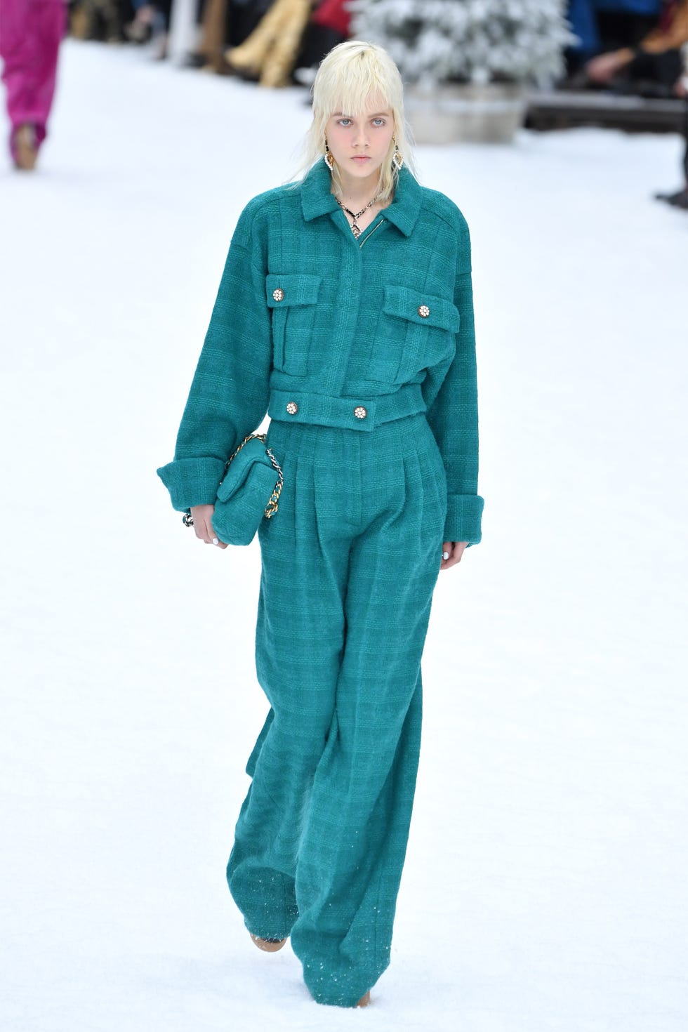 Fashion, Blue, Clothing, Green, Fashion show, Runway, Human, Winter, Outerwear, Trousers, 