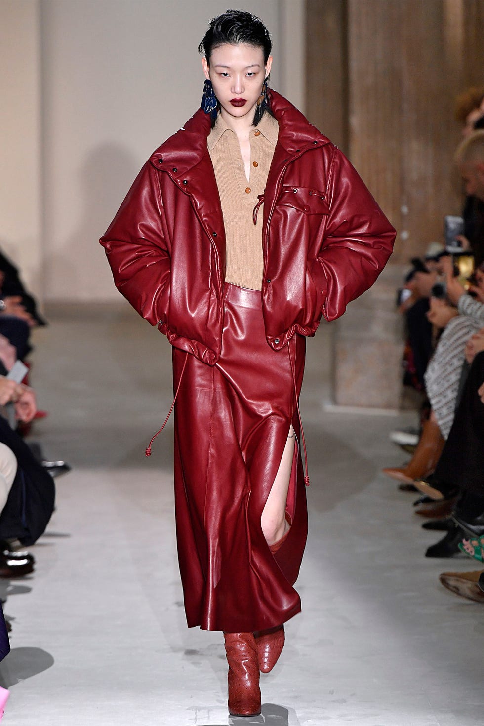 Fashion model, Runway, Fashion, Fashion show, Clothing, Outerwear, Haute couture, Human, Leather, Event, 