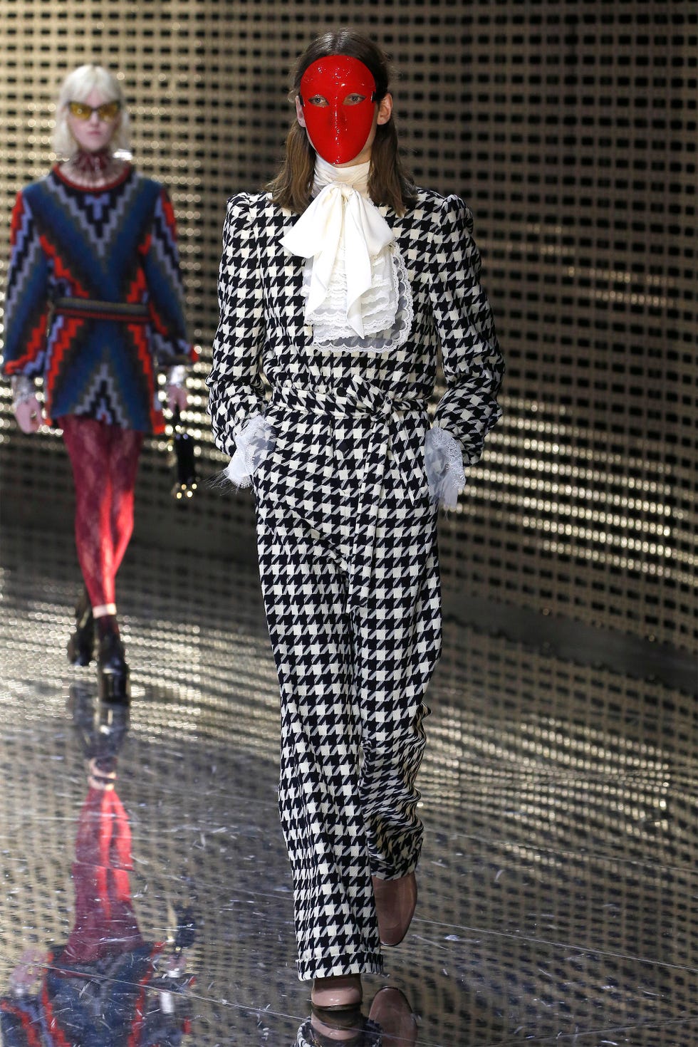 Fashion, Runway, Fashion model, Fashion show, Haute couture, Fashion design, Design, Pattern, Outerwear, 